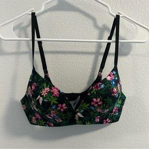 Victoria Secret So Obsessed bra. 34C